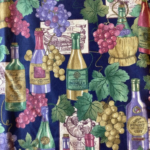 Buffet Scarf Table Runner Reversible Patterns Wine Bottles, Grapes & Leaves - Picture 2 of 16